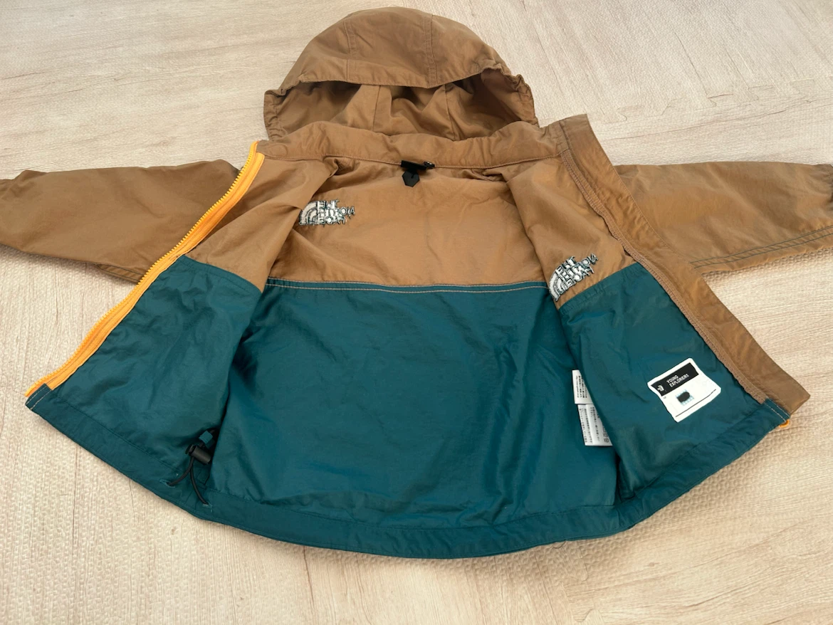 武蔵小杉★THE NORTH FACE キッズ アウター 90cm ウインドブレーカーの写真9枚目