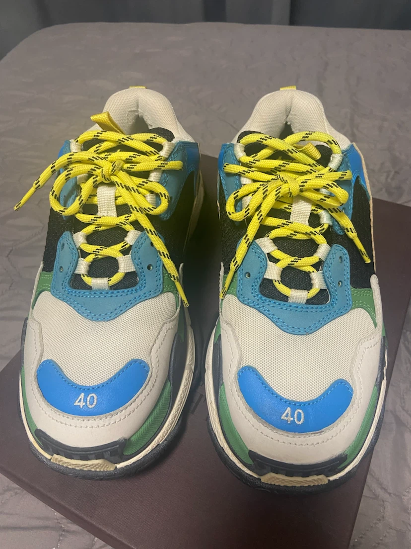 balenciaga バレンシアガ トリプルS スニーカー 40の写真2枚目