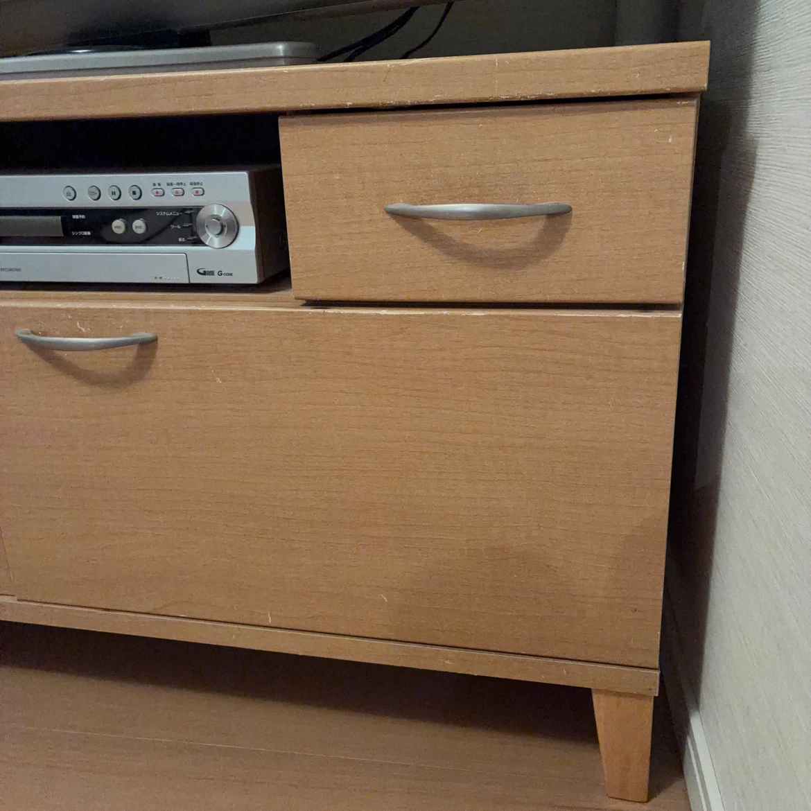木製テレビボード ブラウン 収納付きの写真3枚目