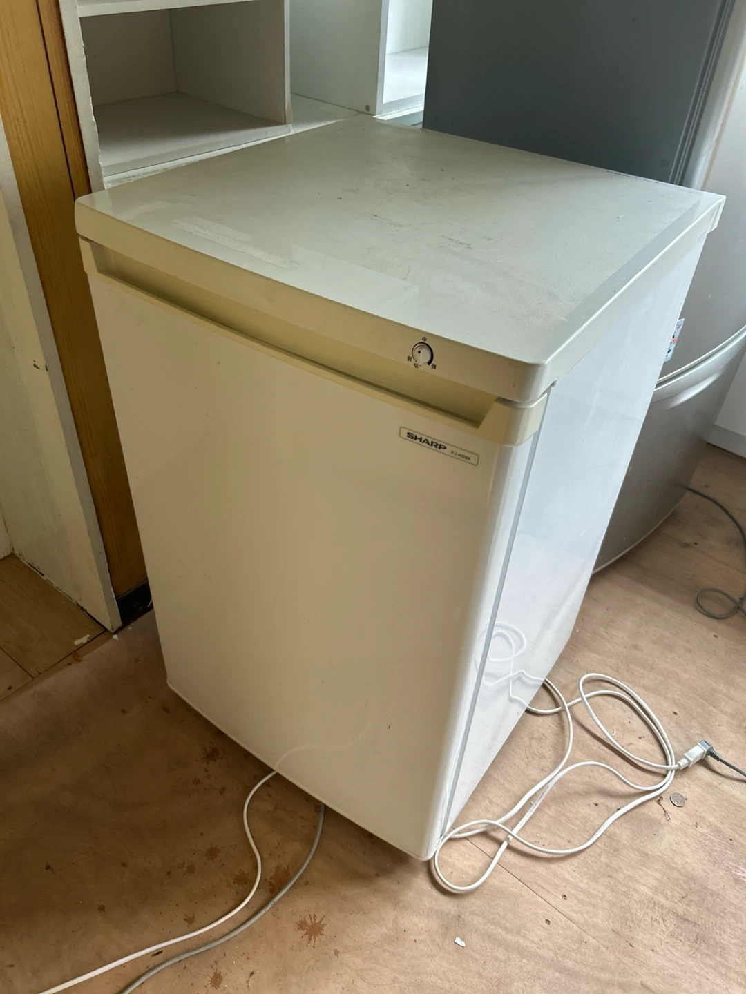 シャープ 冷凍庫 FJ-HS9X-W 86L 2017年製