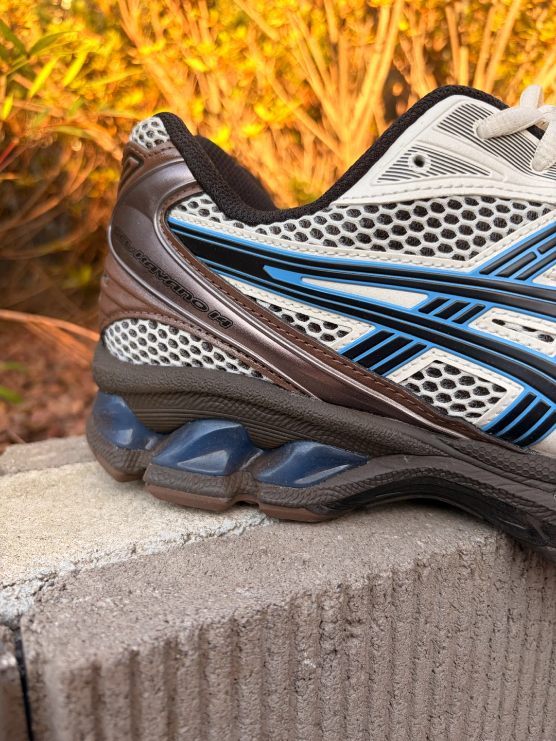 アシックス（ASICS） 人気ライフスタイルシューズ 「GEL-KAYANO 14（ゲルカヤノ 14）」の写真2枚目
