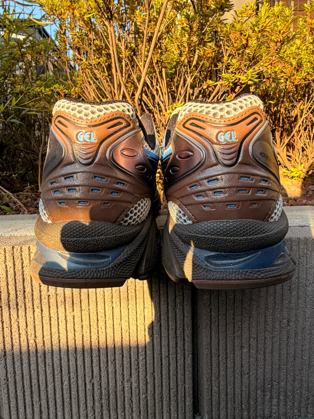 アシックス（ASICS） 人気ライフスタイルシューズ 「GEL-KAYANO 14（ゲルカヤノ 14）」の写真3枚目