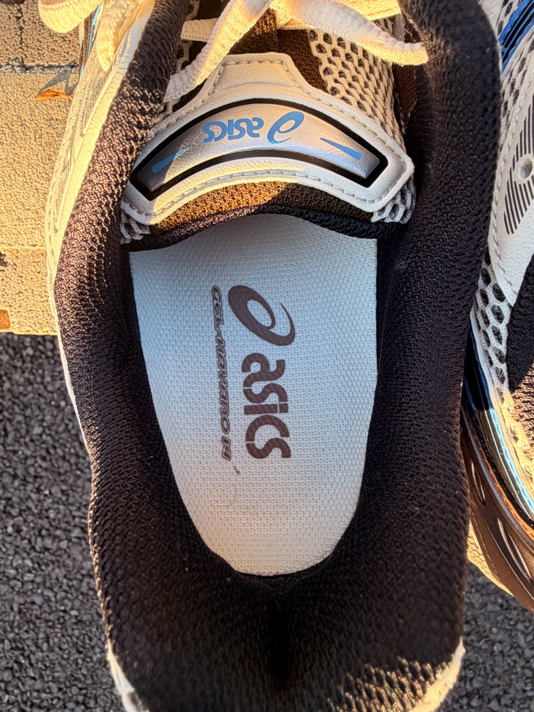 アシックス（ASICS） 人気ライフスタイルシューズ 「GEL-KAYANO 14（ゲルカヤノ 14）」の写真10枚目