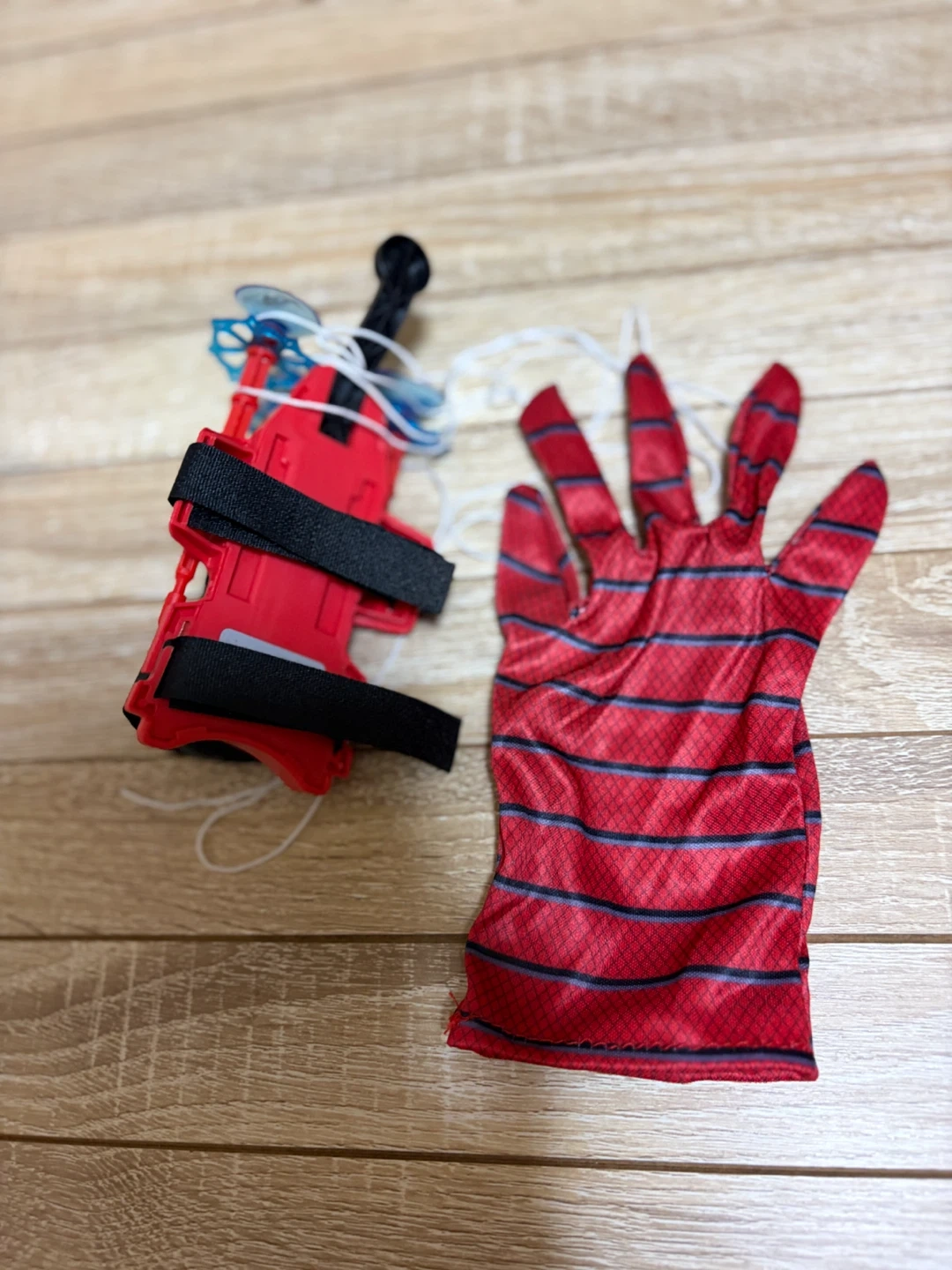 スパイダーマン ウェブシューター グローブ付きの写真2枚目