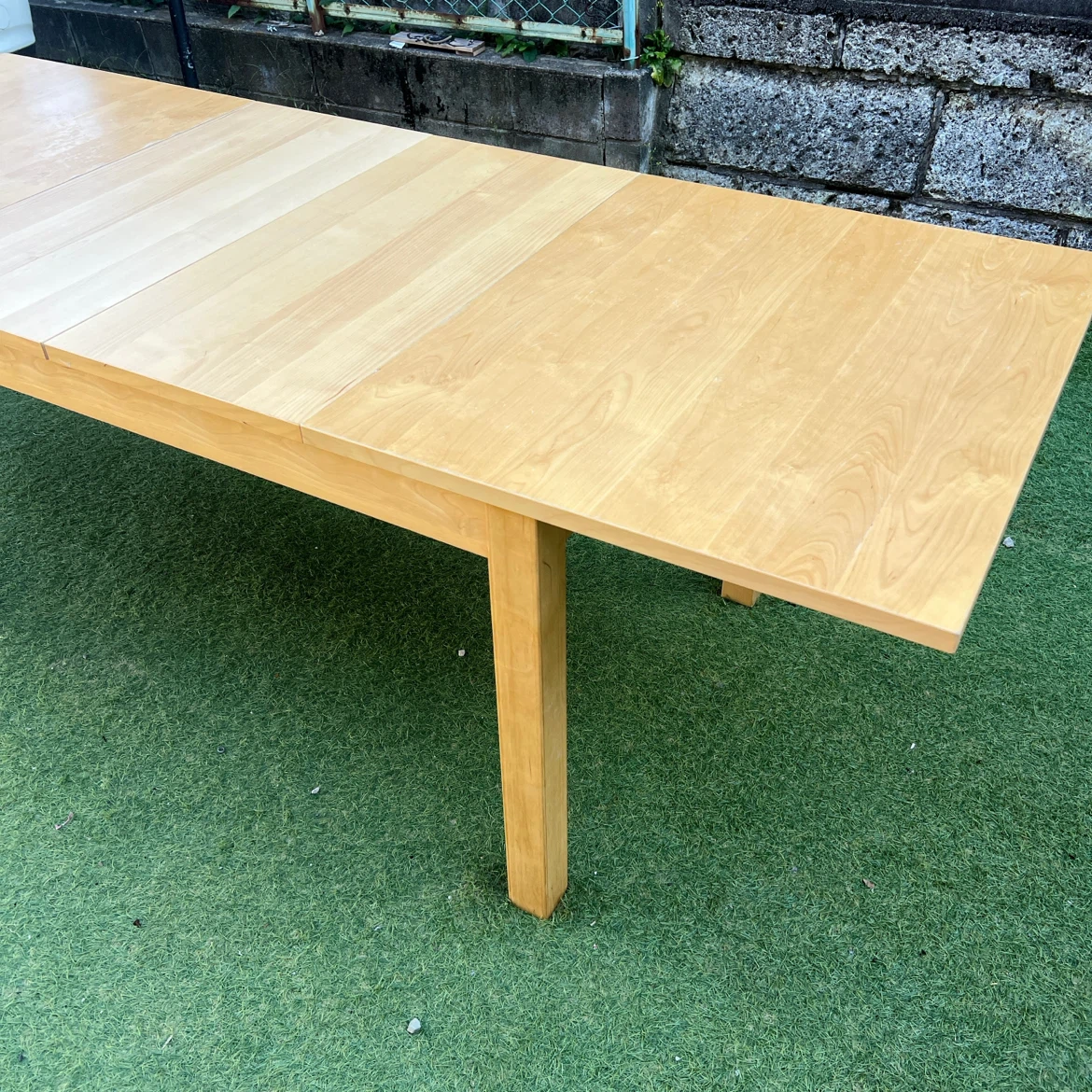 IKEA 伸長式140cm〜220cm　ダイニングテーブル BJURSTA（ビュースタ）の写真9枚目