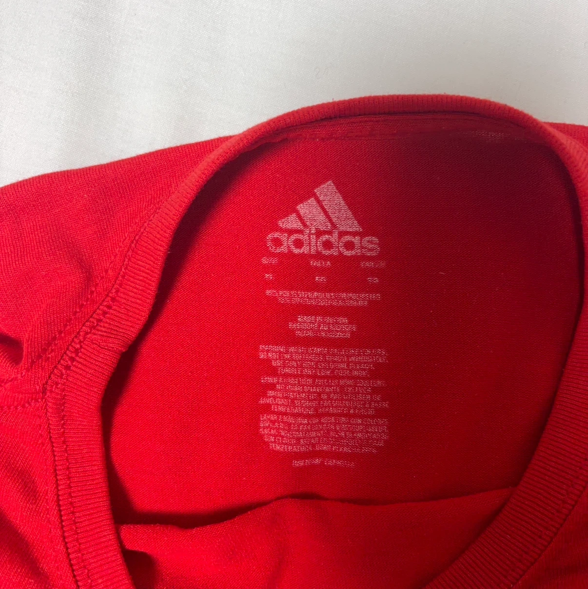 古着 adidas Tシャツの写真2枚目