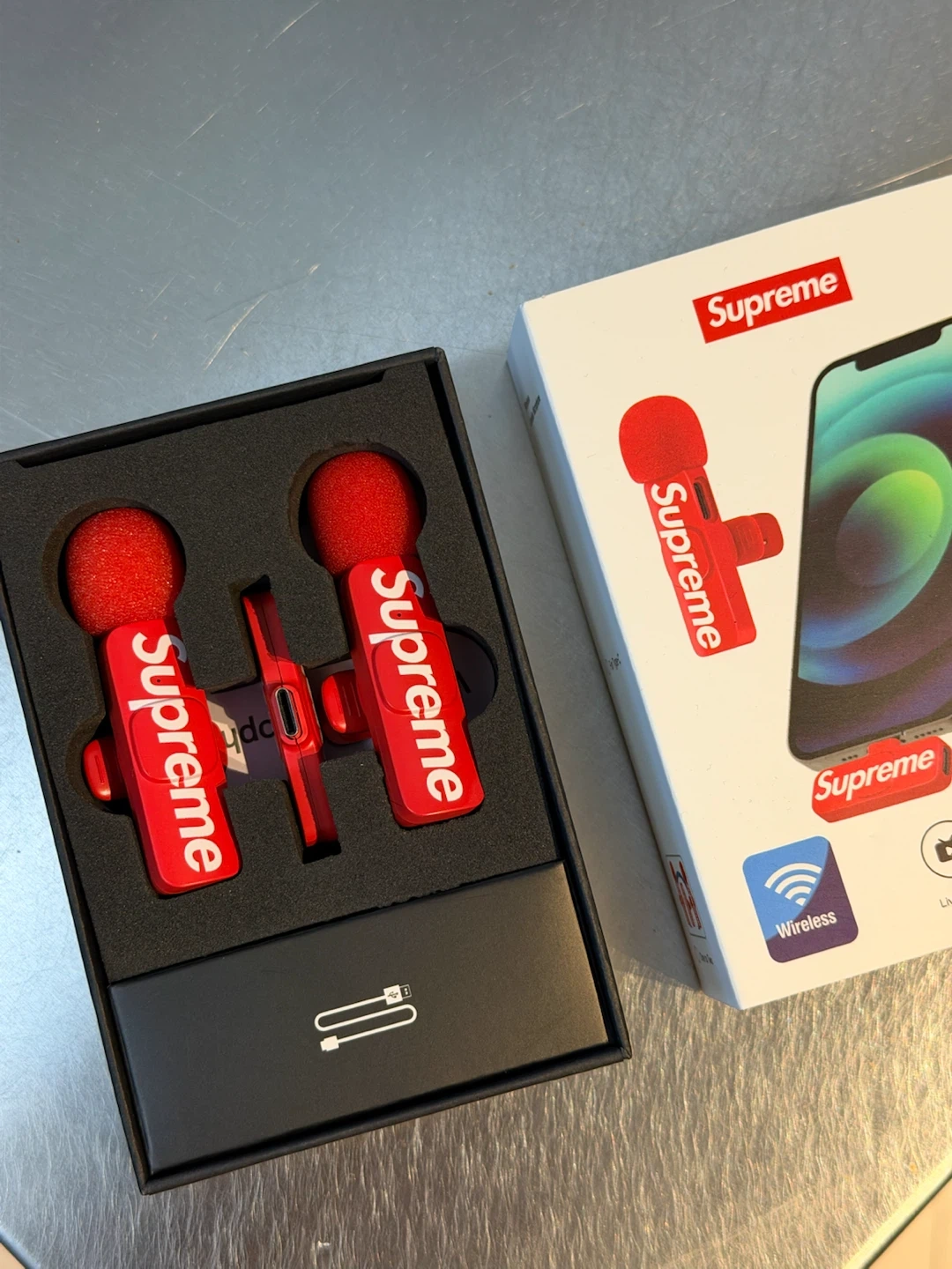 Supreme Mini Mics (Set of 2) Redの写真2枚目