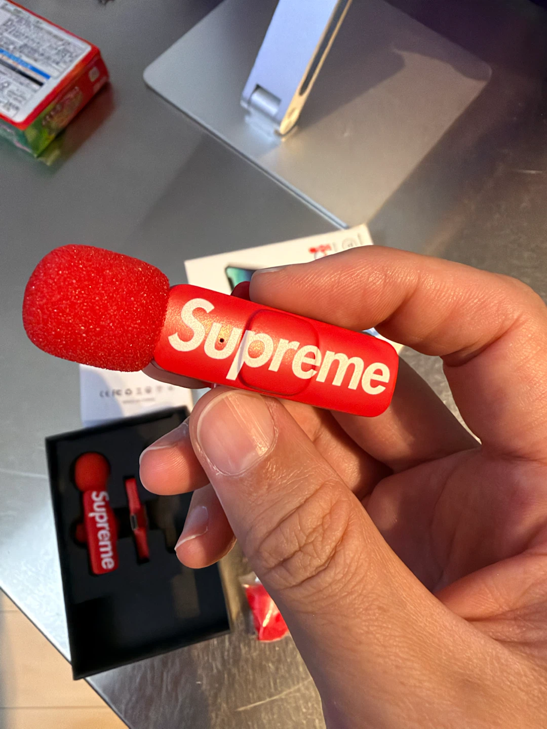 Supreme Mini Mics (Set of 2) Redの写真6枚目