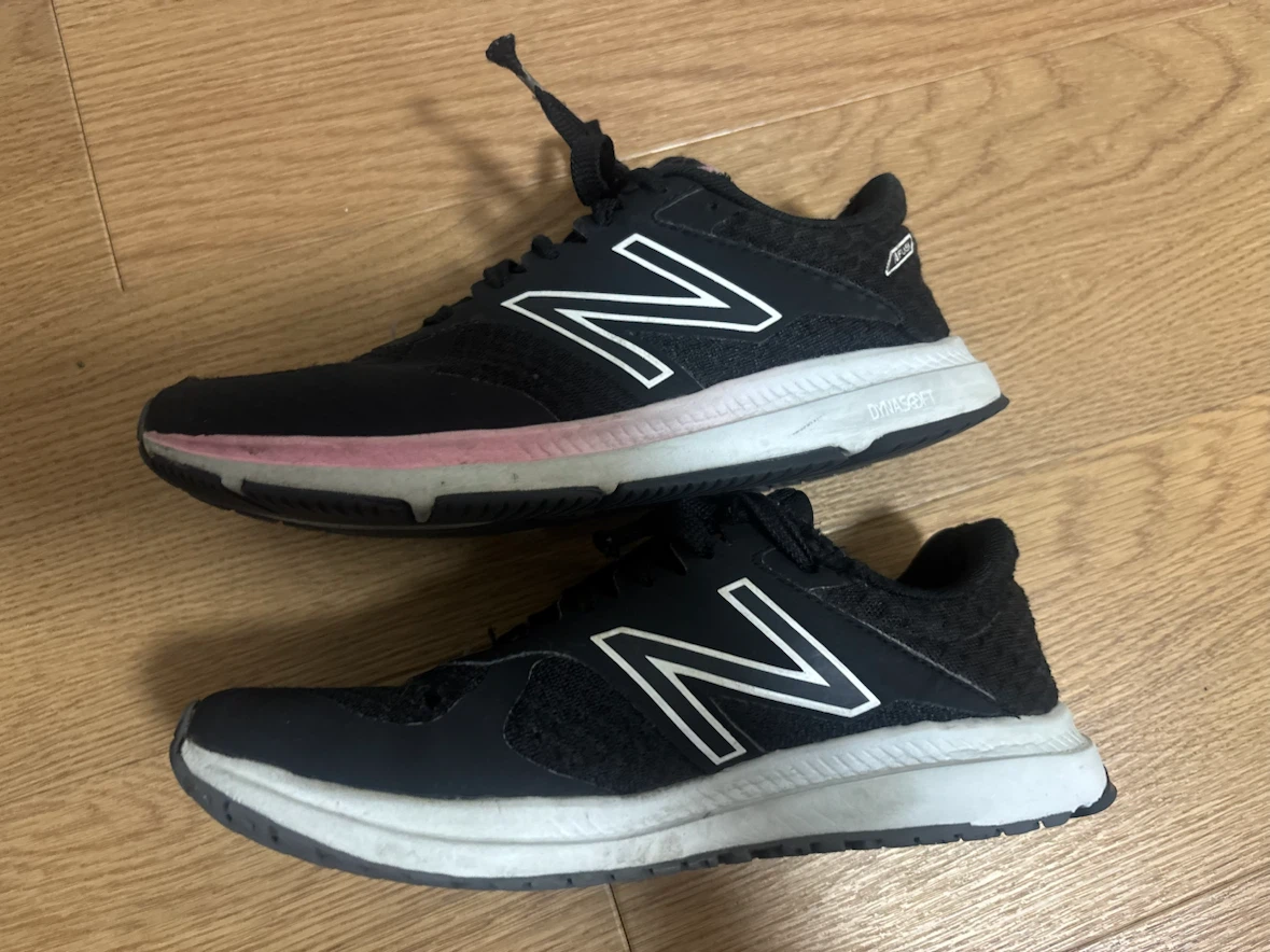 【10/10 13:00まで出品】New Balance NB FLASH ランニングシューズ 23cm レディースの写真7枚目