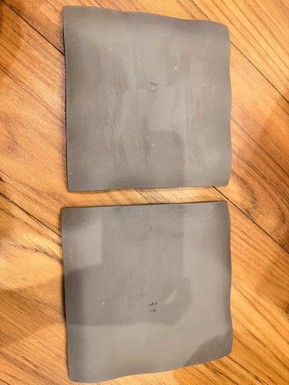 正角皿 2枚セット 陶器 銘入りの写真4枚目