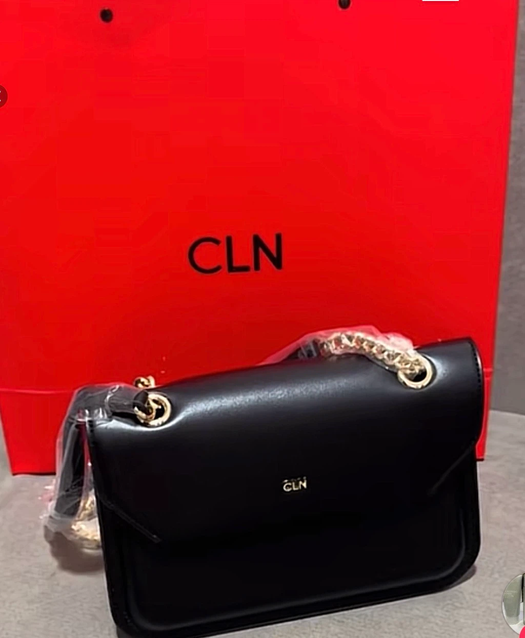 CLN チェーンショルダーバッグ ブラック