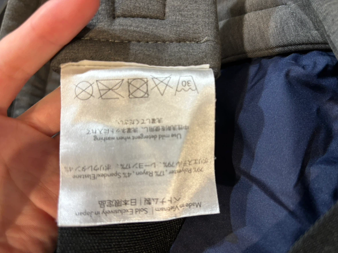 エルゴベビー 抱っこ紐 グレーの写真4枚目