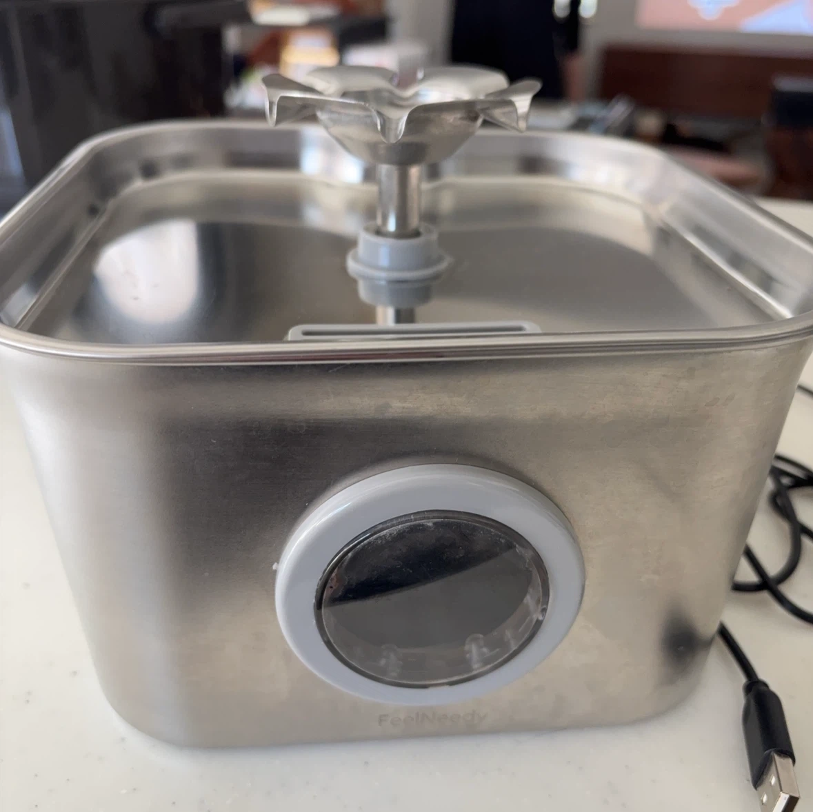 ステンレス ペット用自動給水器の写真2枚目