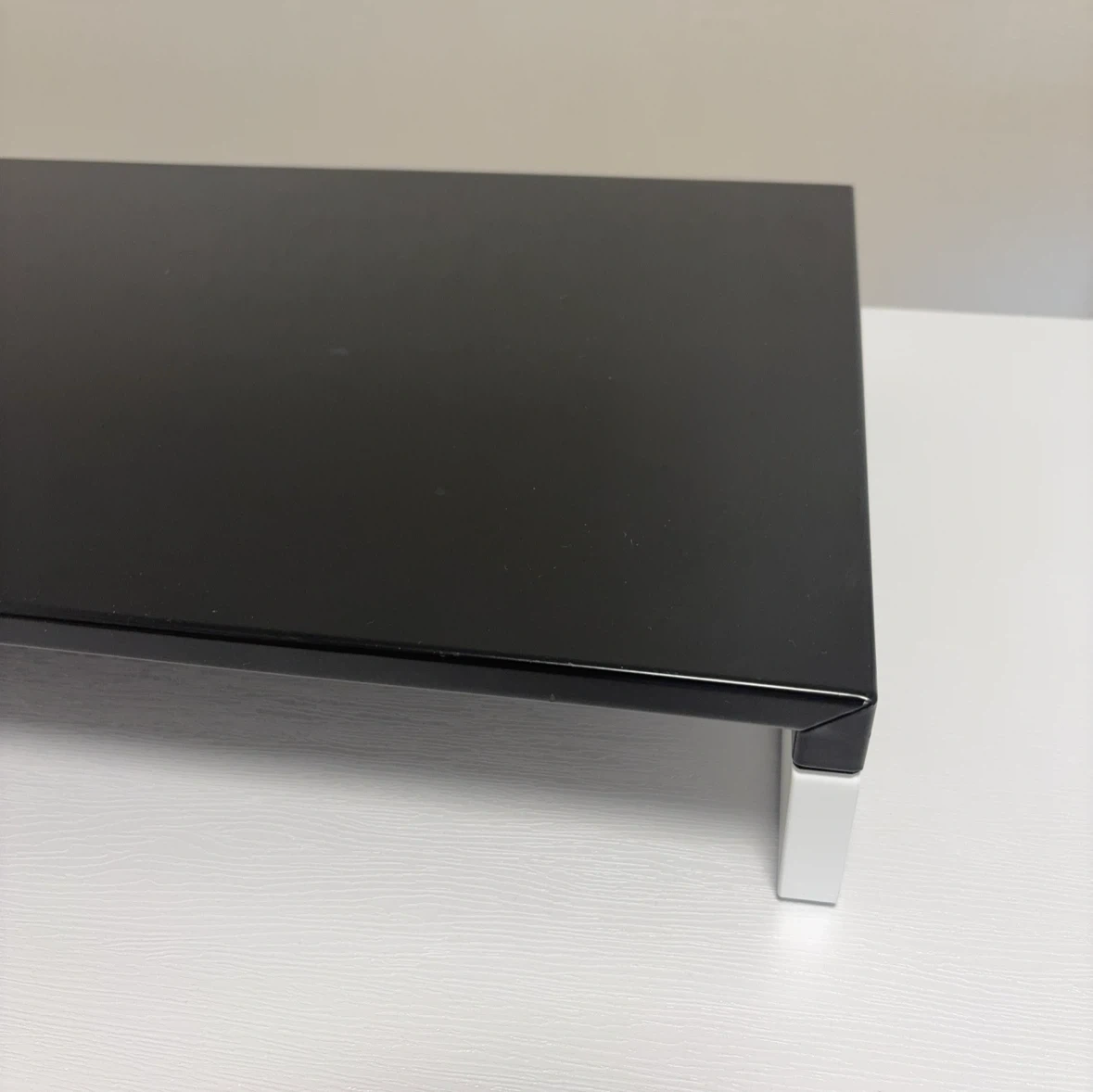PC、モニター台 ブラック×ホワイトの写真3枚目