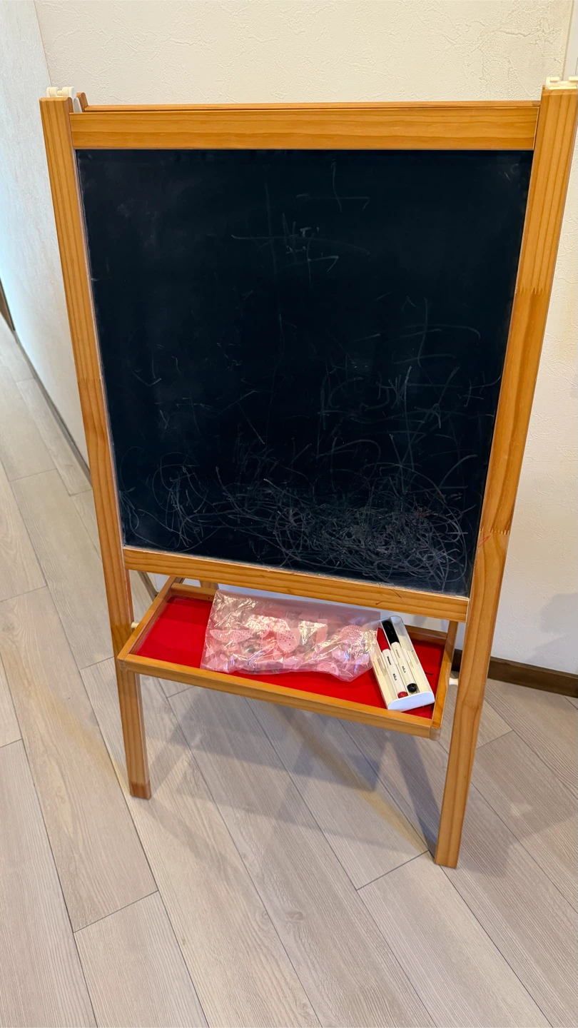 IKEA ホワイトボード・黒板　オマケ付きの写真2枚目