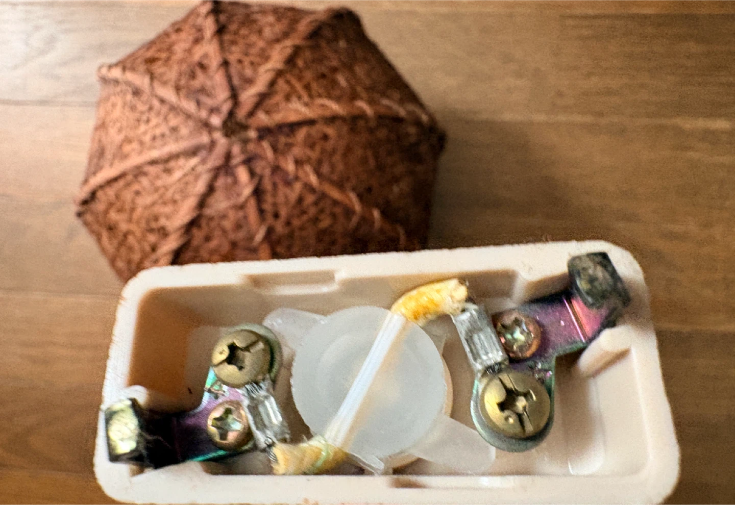 竹編み ペンダントライト 球体 照明の写真3枚目