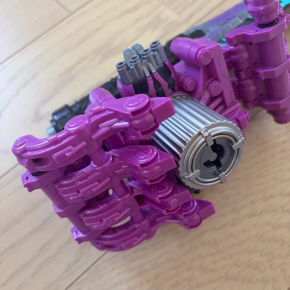 王様戦隊キングオージャー　スパイダークモノスの変身武器「DXクモノスレイヤー仮面ライダー 変身武器 パープルの写真2枚目