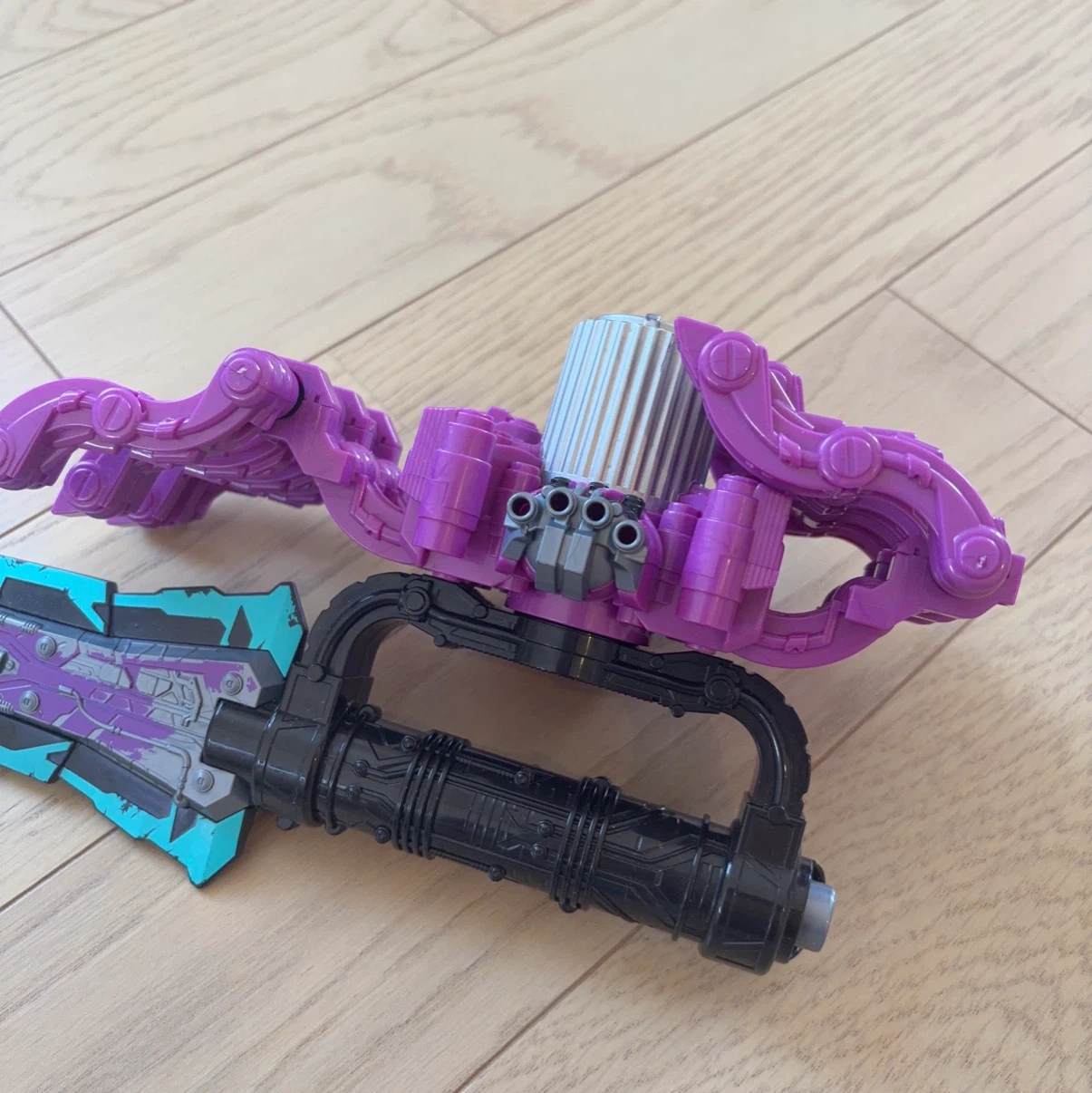 王様戦隊キングオージャー スパイダークモノスの変身武器「DXクモノスレイヤー仮面ライダー 変身武器 パープルの写真4枚目