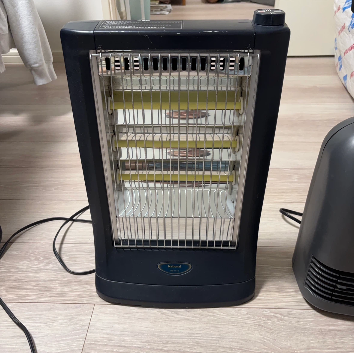 ナショナル 電気ストーブ DS-1010の写真4枚目