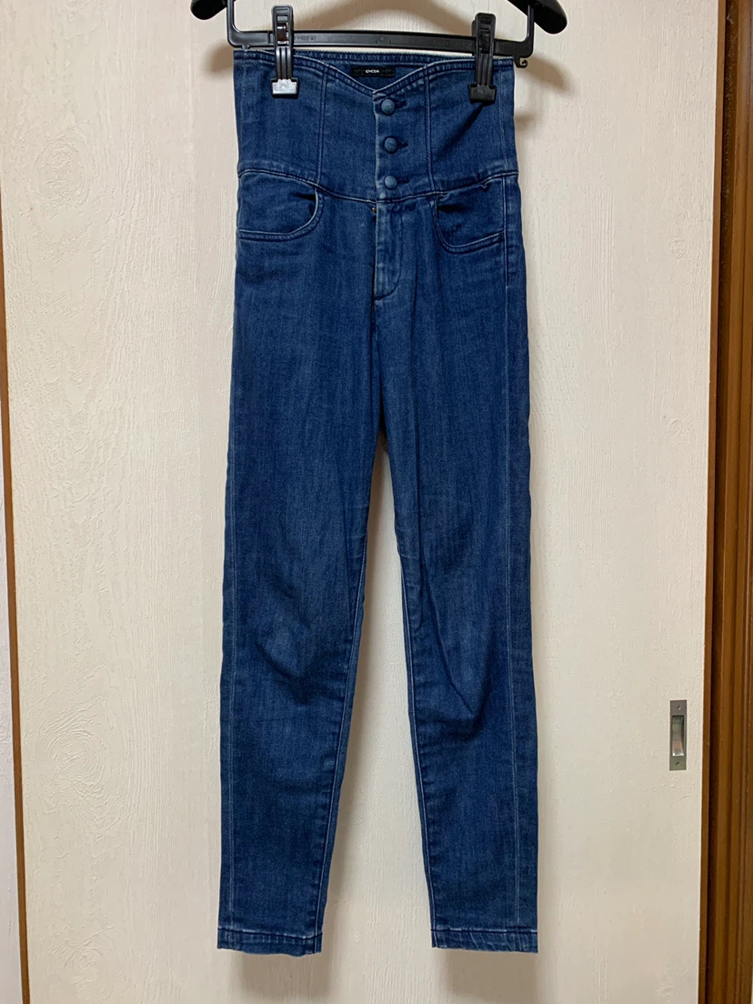 エモダ ハイウエストスキニーデニムパンツ