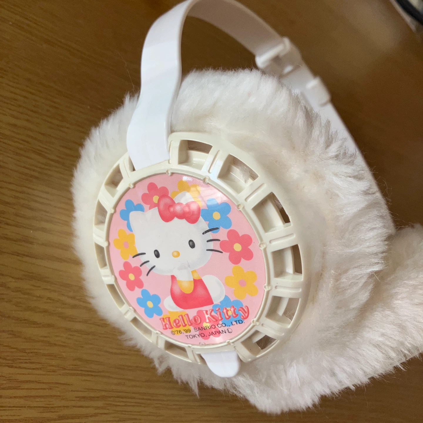 ハローキティ イヤーマフ 耳あて ホワイトの写真3枚目