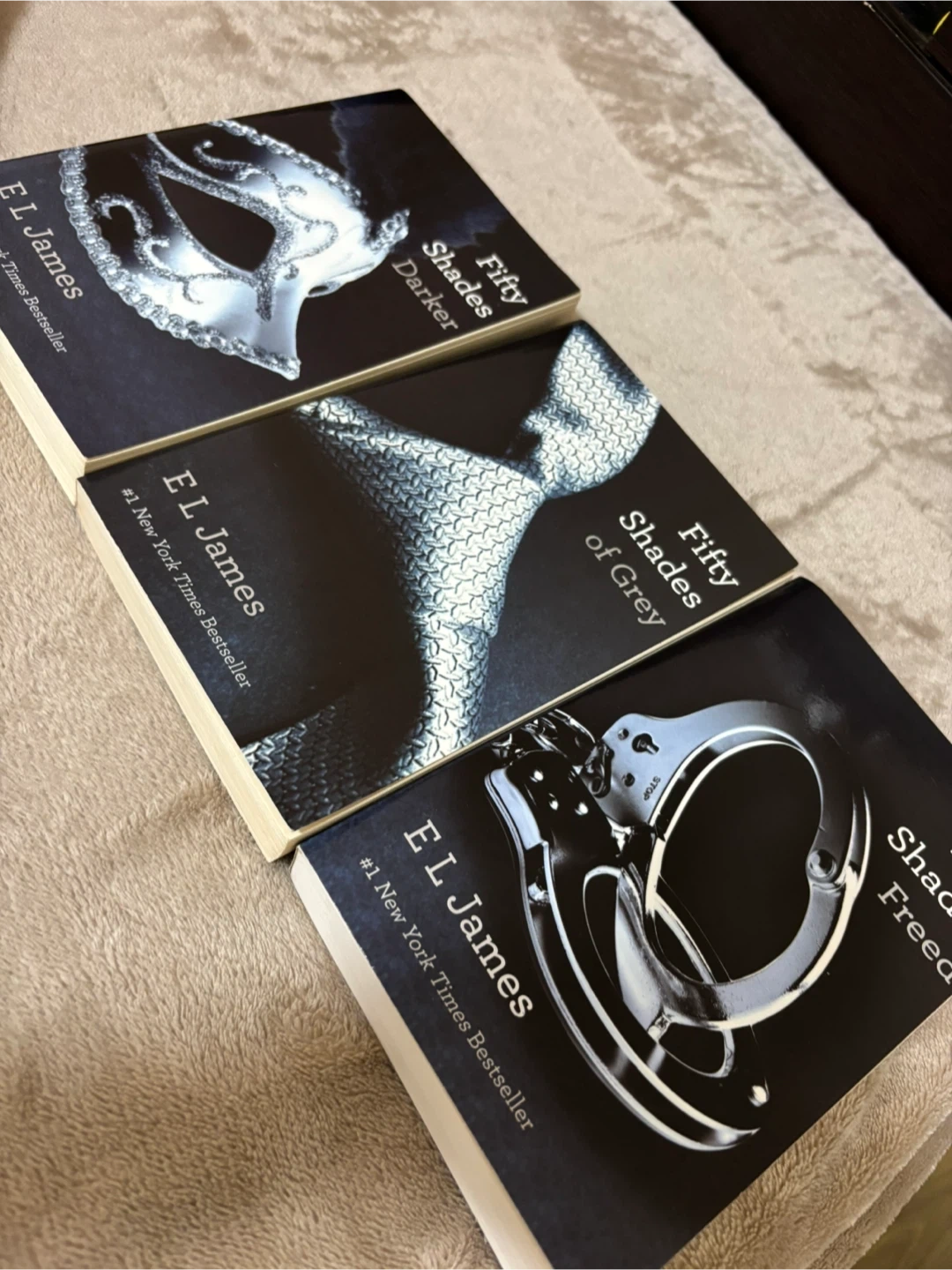 洋書3冊 セットフィフティ・シェイズ・オブ・グレイ 3部作の写真2枚目