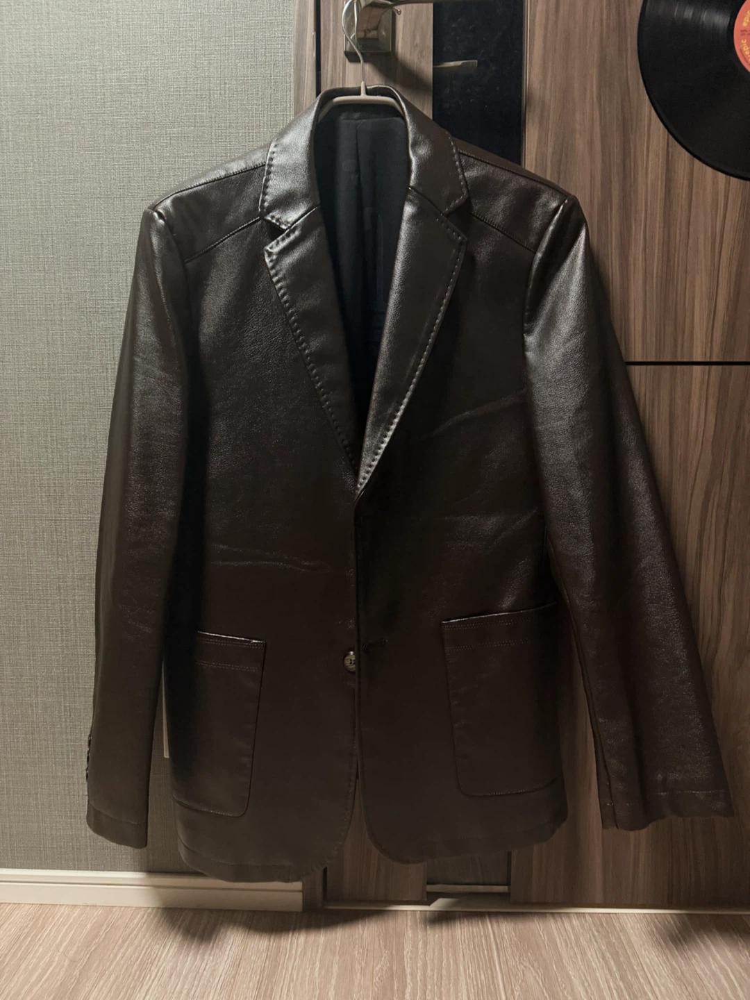 新品・未使用エンポリオアルマーニ レザー風ジャケット ブラウン XL
