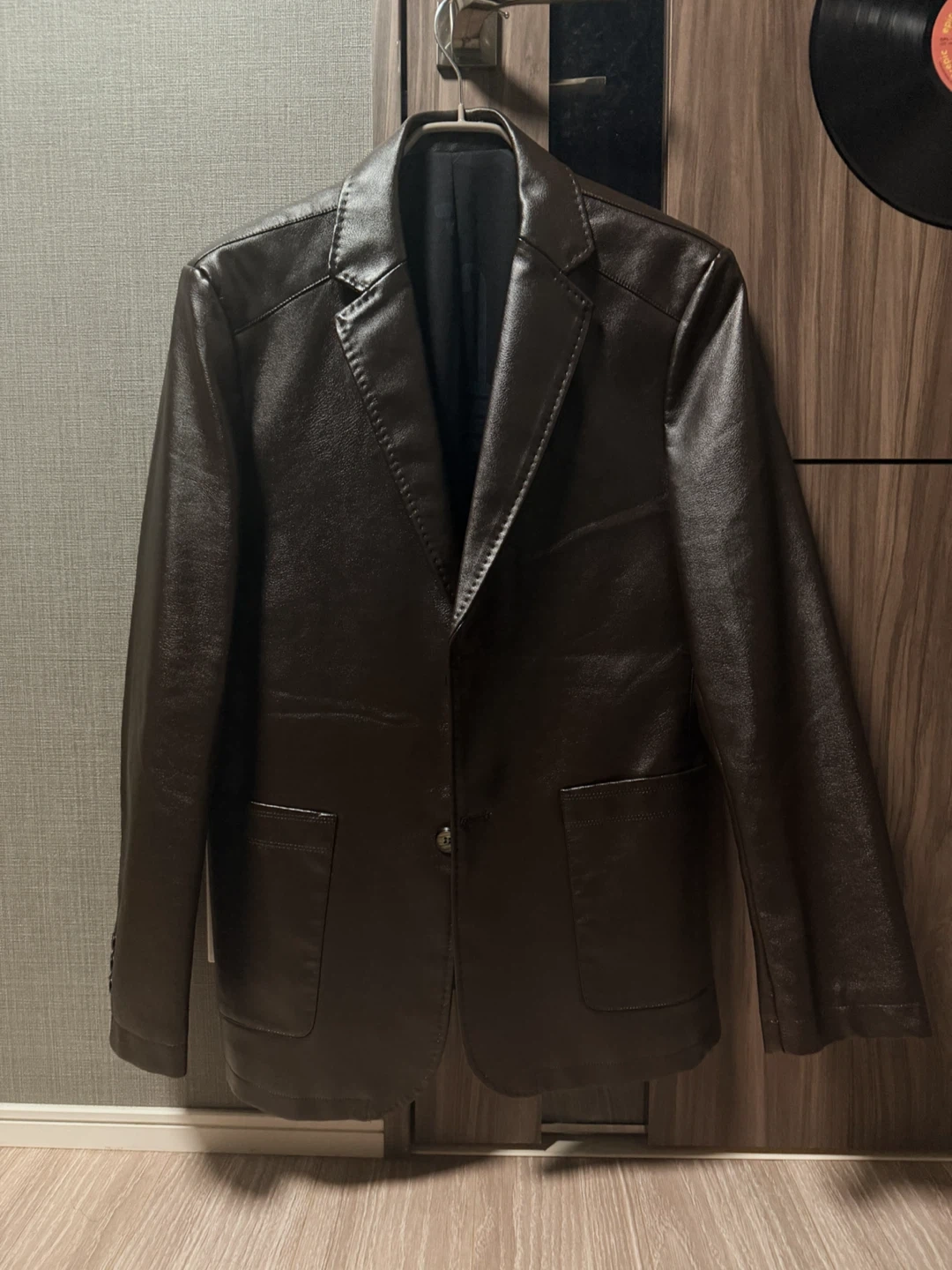 新品・未使用エンポリオアルマーニ レザー風ジャケット ブラウン XL