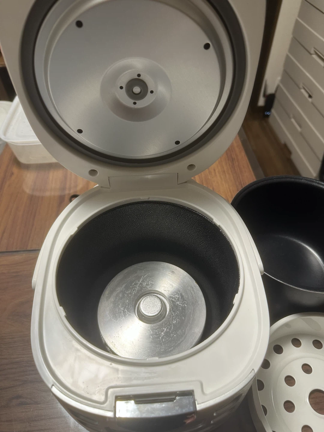 蒸し器付きアズマ 3.5合炊き炊飯器 SRCK-FS20の写真5枚目
