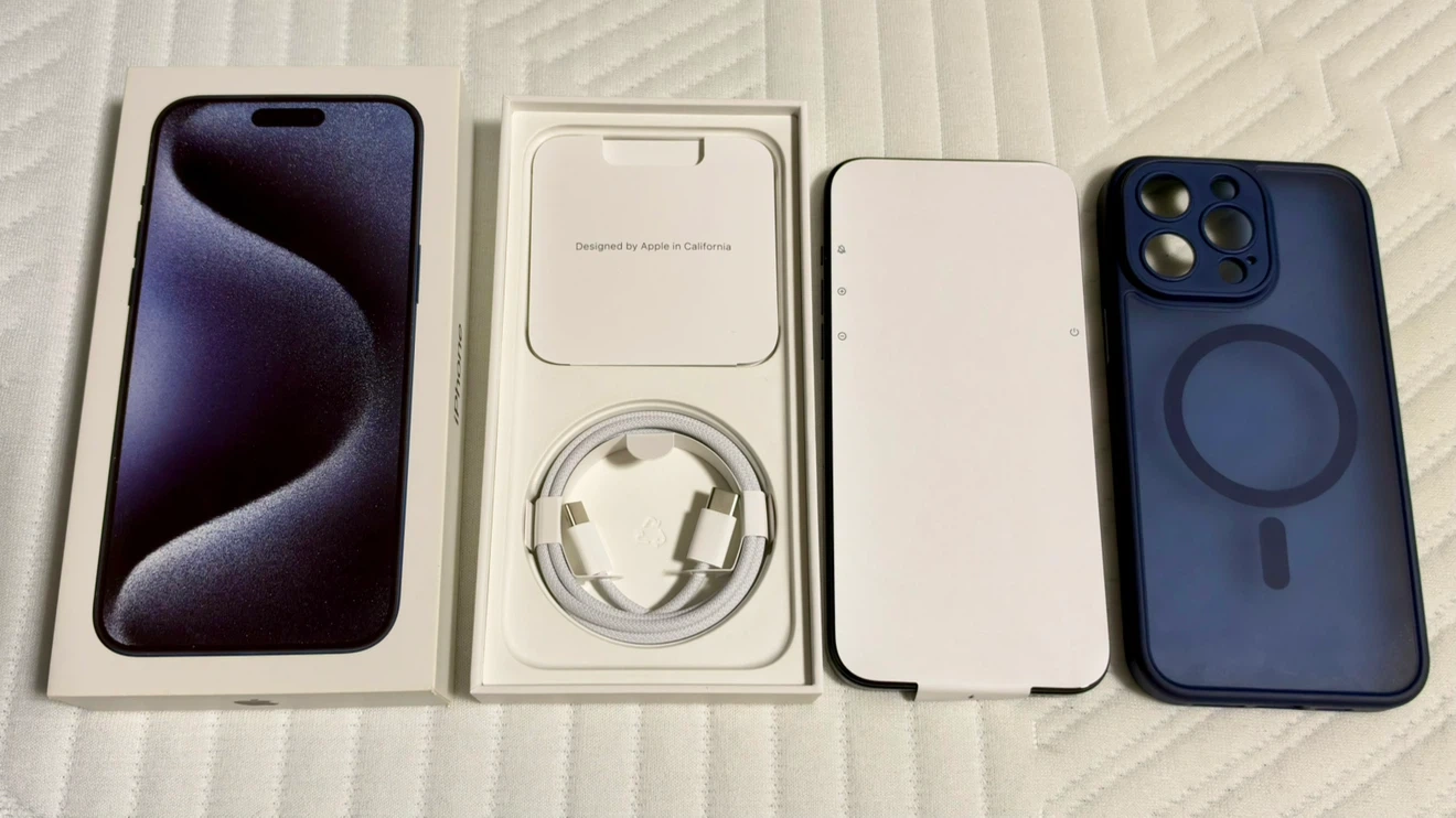 Apple iPhone 15 Pro Max 本体【箱付き付属完備+α】の写真2枚目