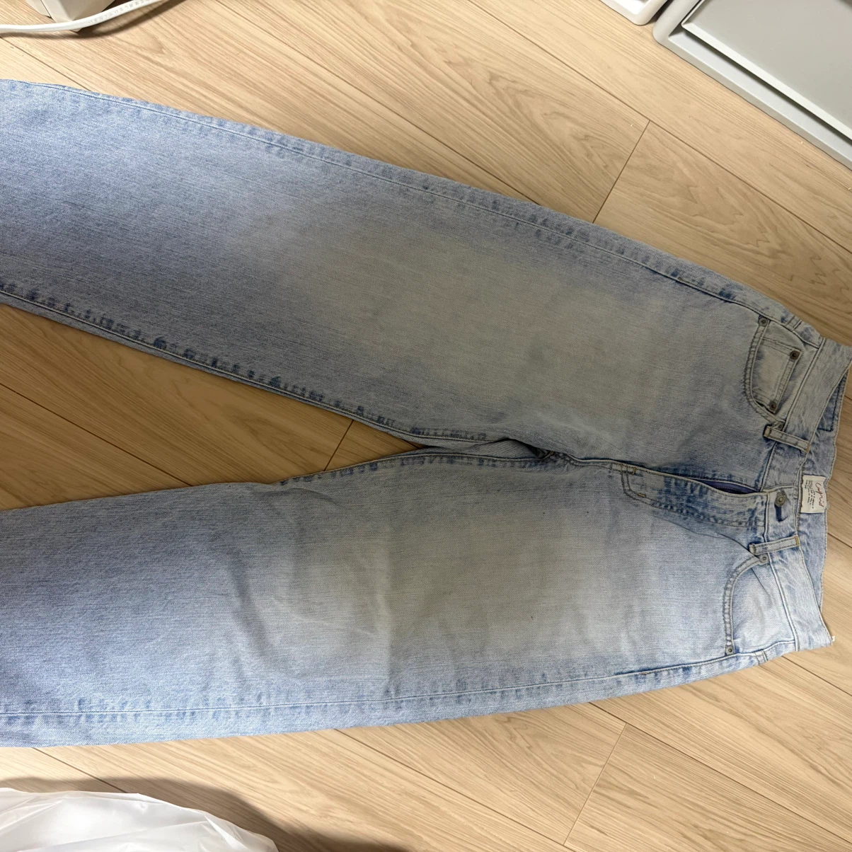 Ungridライトブルー デニムパンツ 24インチの写真2枚目
