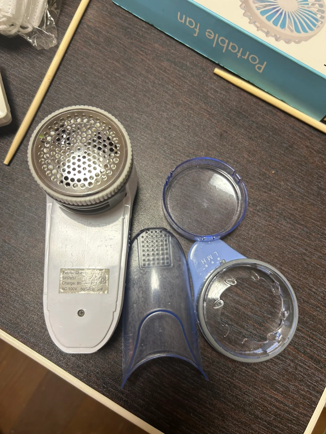 毛玉取り機 SR2857 ホワイト