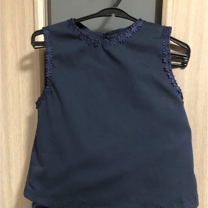 10/11千円再値引or小物付 新品 子供用3点スーツ(スカート上着カットソー) 入学式〜普段着の写真2枚目