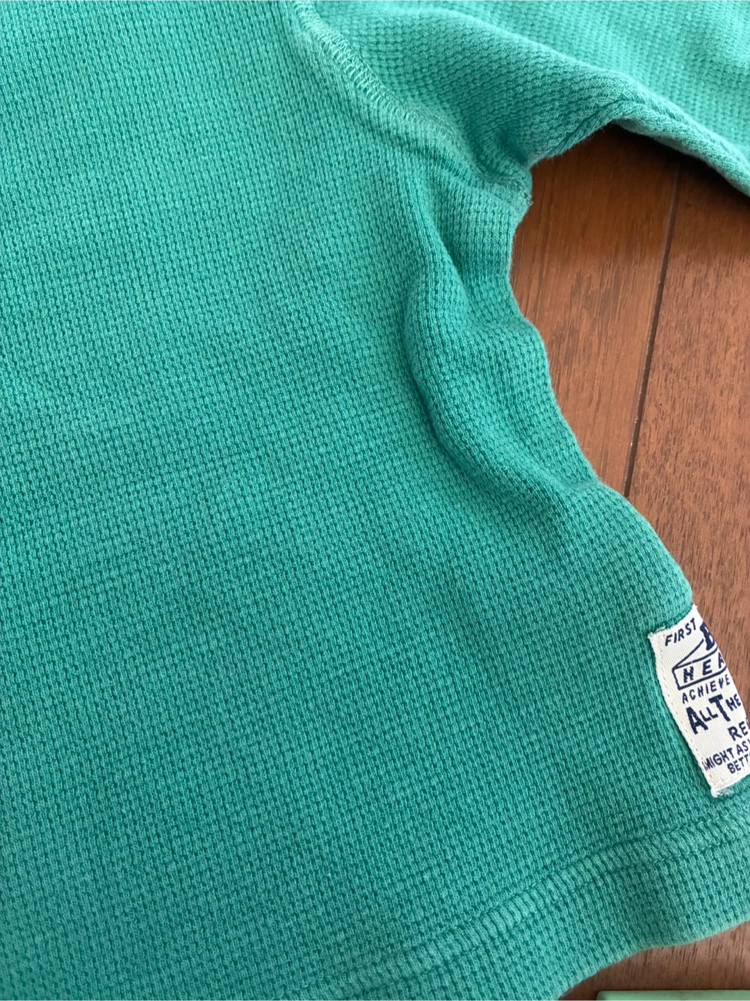 中古　子供服グリーン 長袖 カットソーの写真3枚目