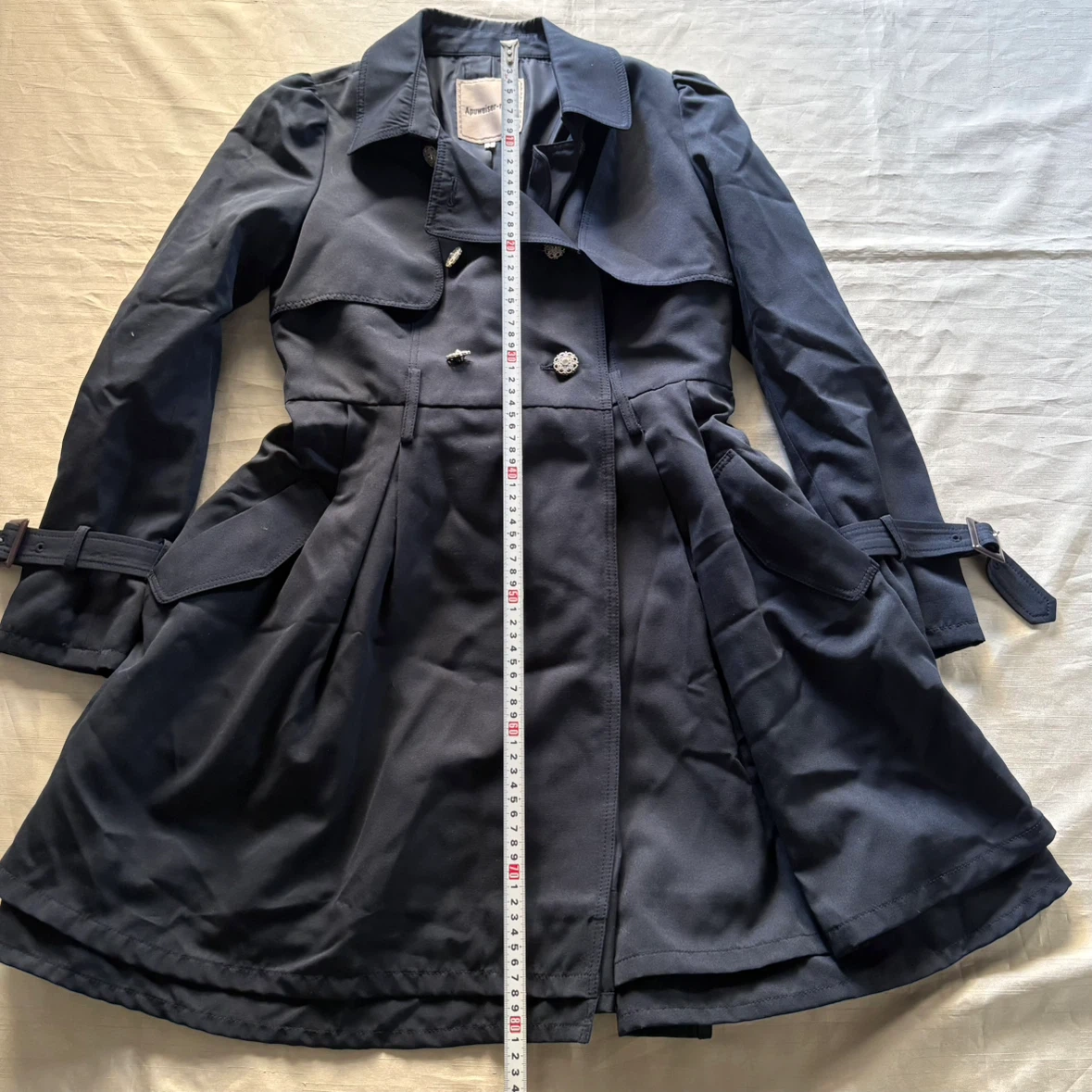 Apuweiser-riche トレンチコート ビジューボタンの写真5枚目