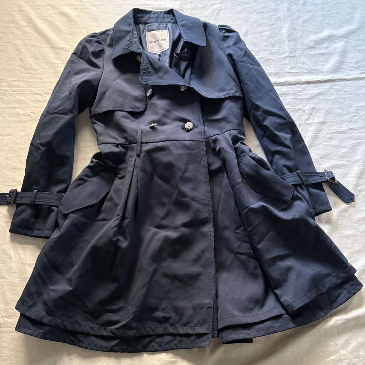 Apuweiser-riche トレンチコート ビジューボタンの写真9枚目