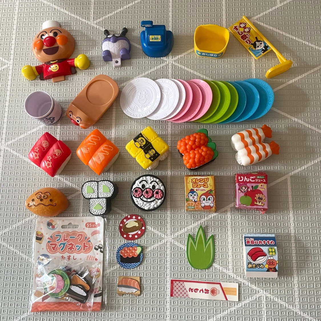 アンパンマン おすし い〜っぱい!DX回転ずしセットの写真4枚目
