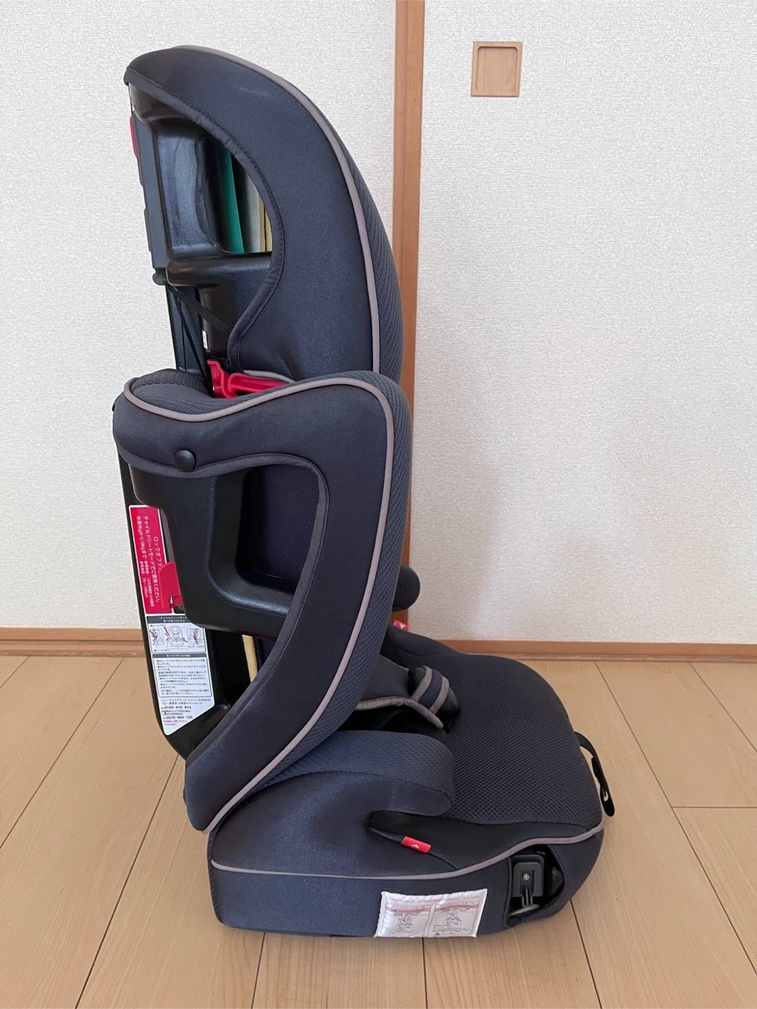 アップリカ エアグルーヴ チャイルドシートの写真2枚目