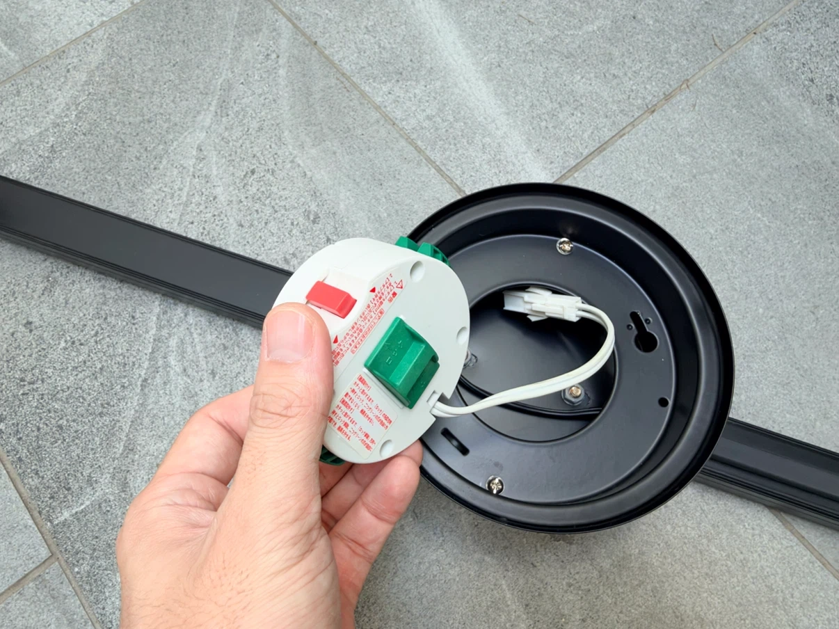 簡易ダクトレール ライティングレール 黒の写真3枚目