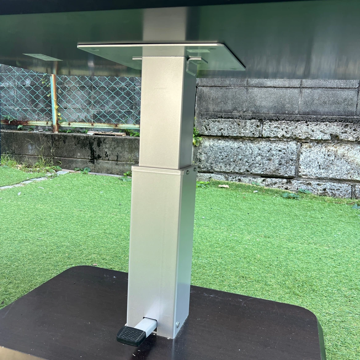 ニトリ　幅120cm　昇降式ダイニングテーブル（コラボ120DT DBR）ダークブラウン　木目調テーブルの写真8枚目