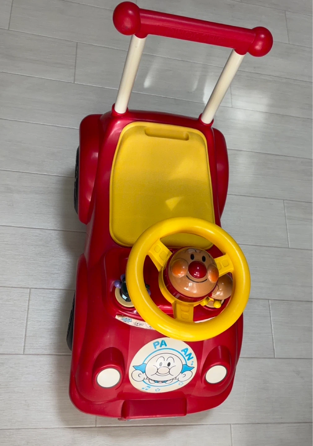 アンパンマンカー(ピノチオ)