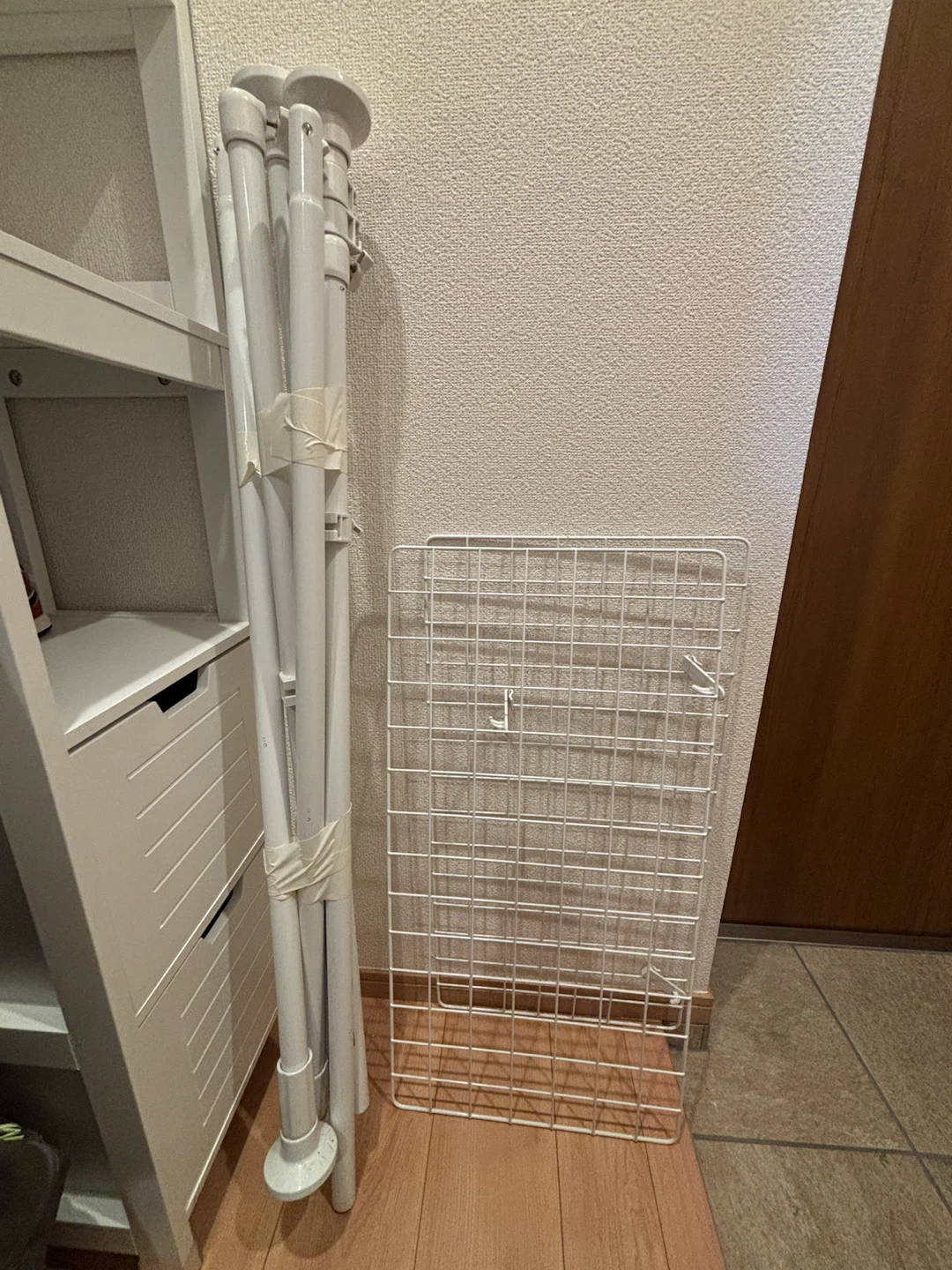 つっぱり式メッシュパーテーション ホワイト