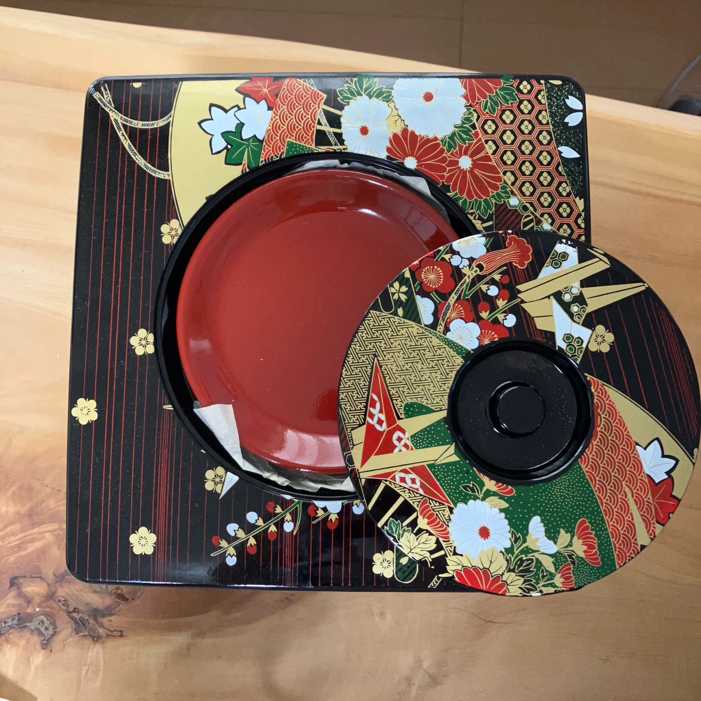 重箱 2段 漆器風 扇・花柄の写真3枚目
