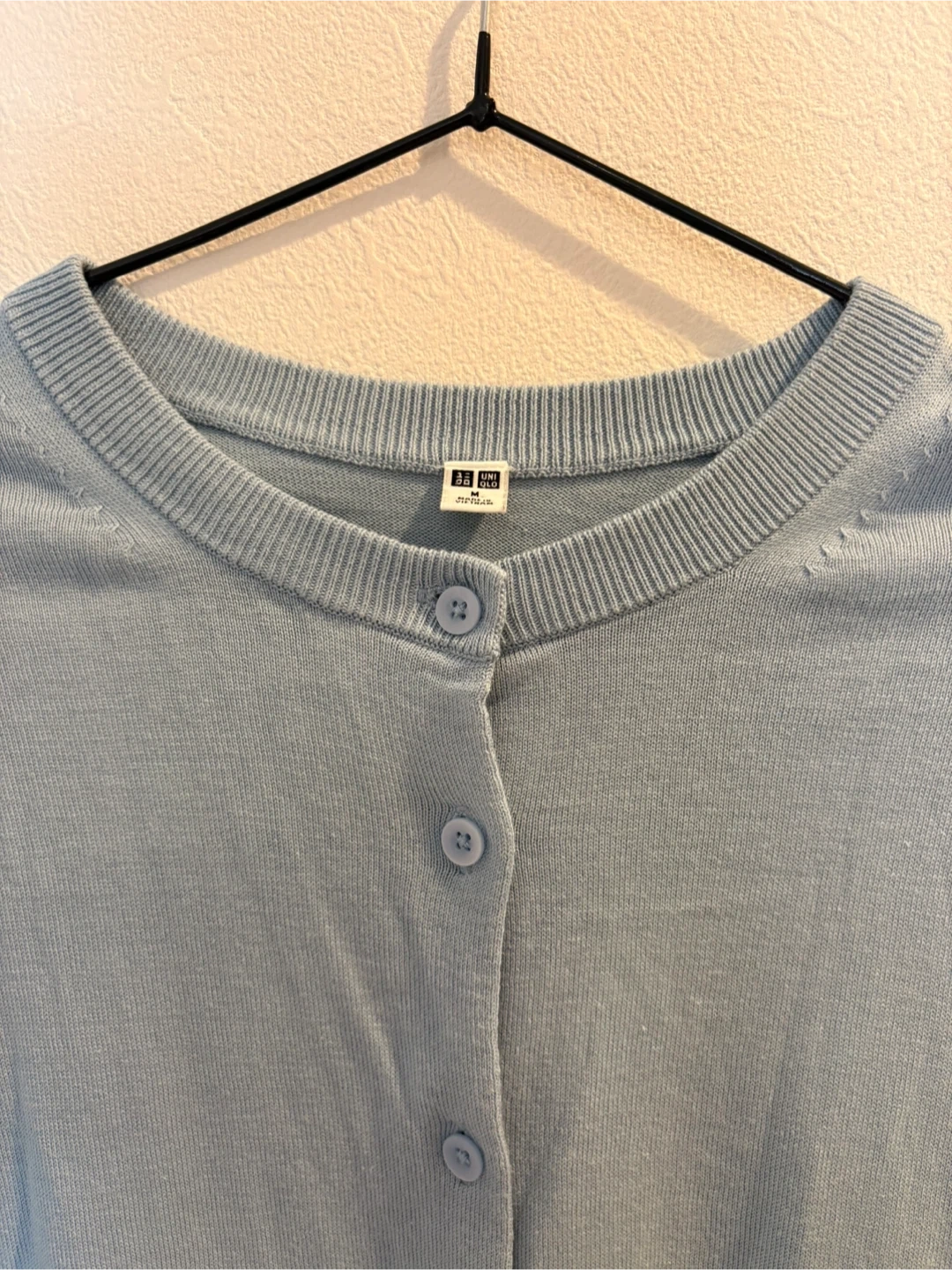 UNIQLO クルーネックカーディガン 水色 Mサイズの写真2枚目