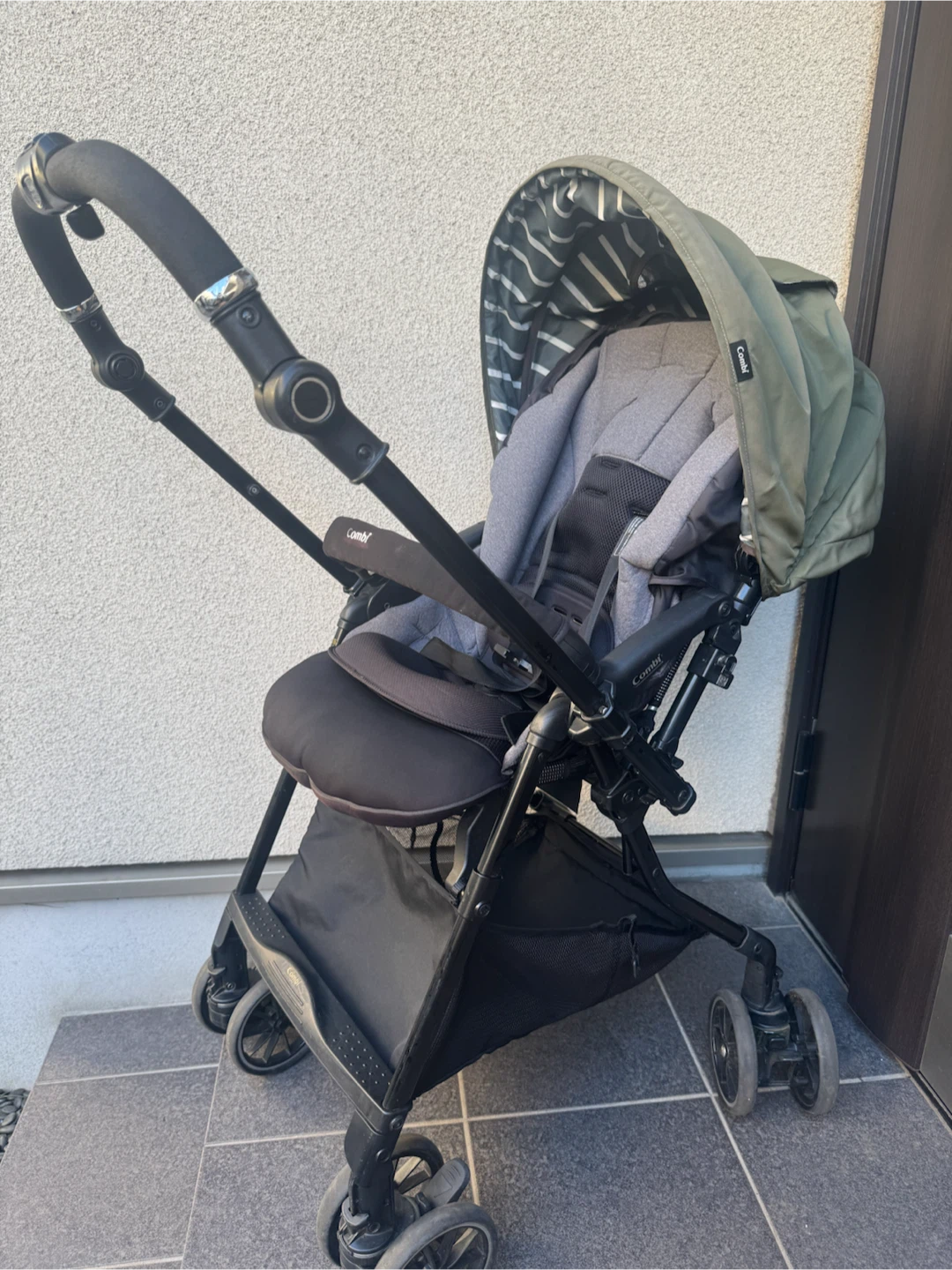 コンビ ベビーカー カーキの写真5枚目
