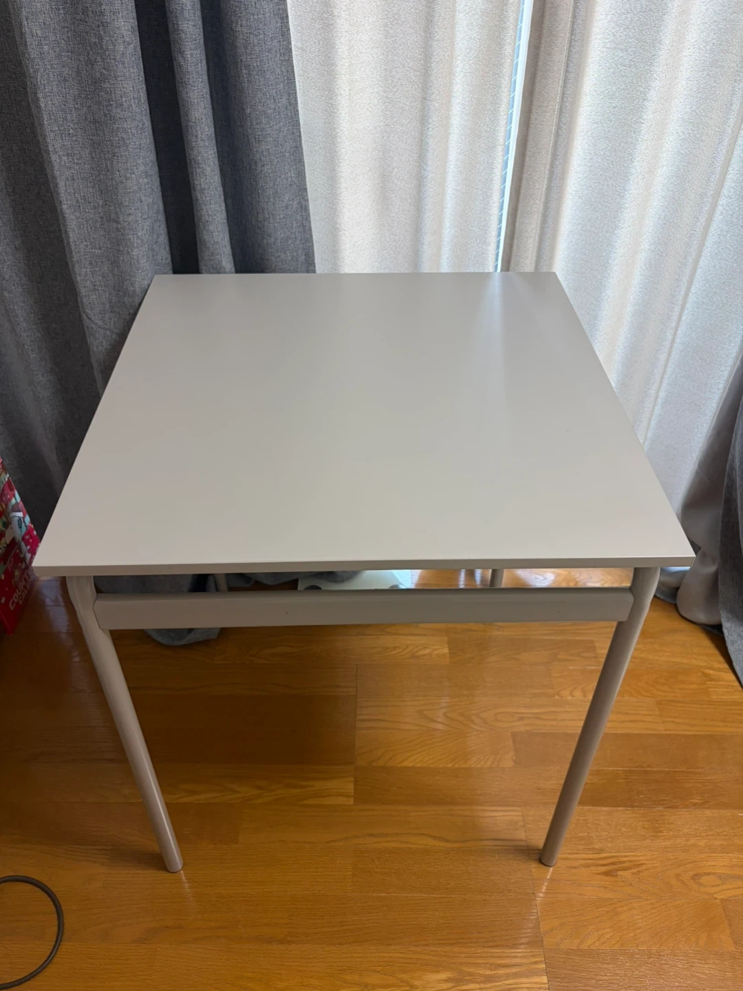 イケア グローサラ テーブル 67×67cm