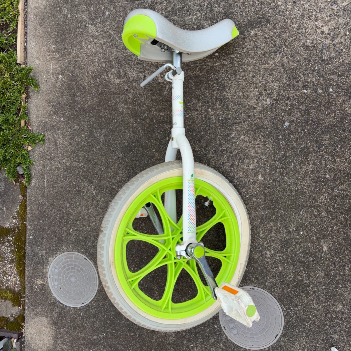 一輪車 ライムグリーン ホワイト