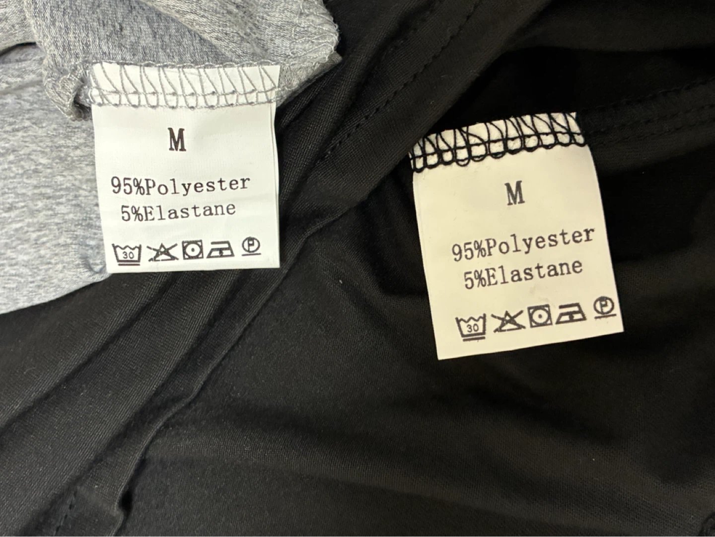 モックネック長袖Tシャツ 2枚セット Mサイズの写真4枚目