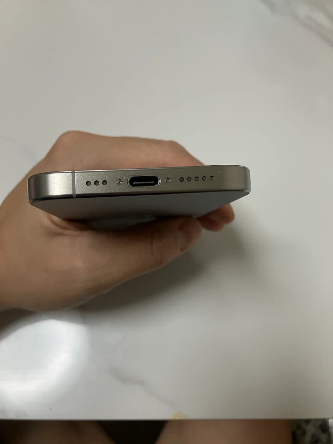 アップル iPhone 15 Proの写真6枚目