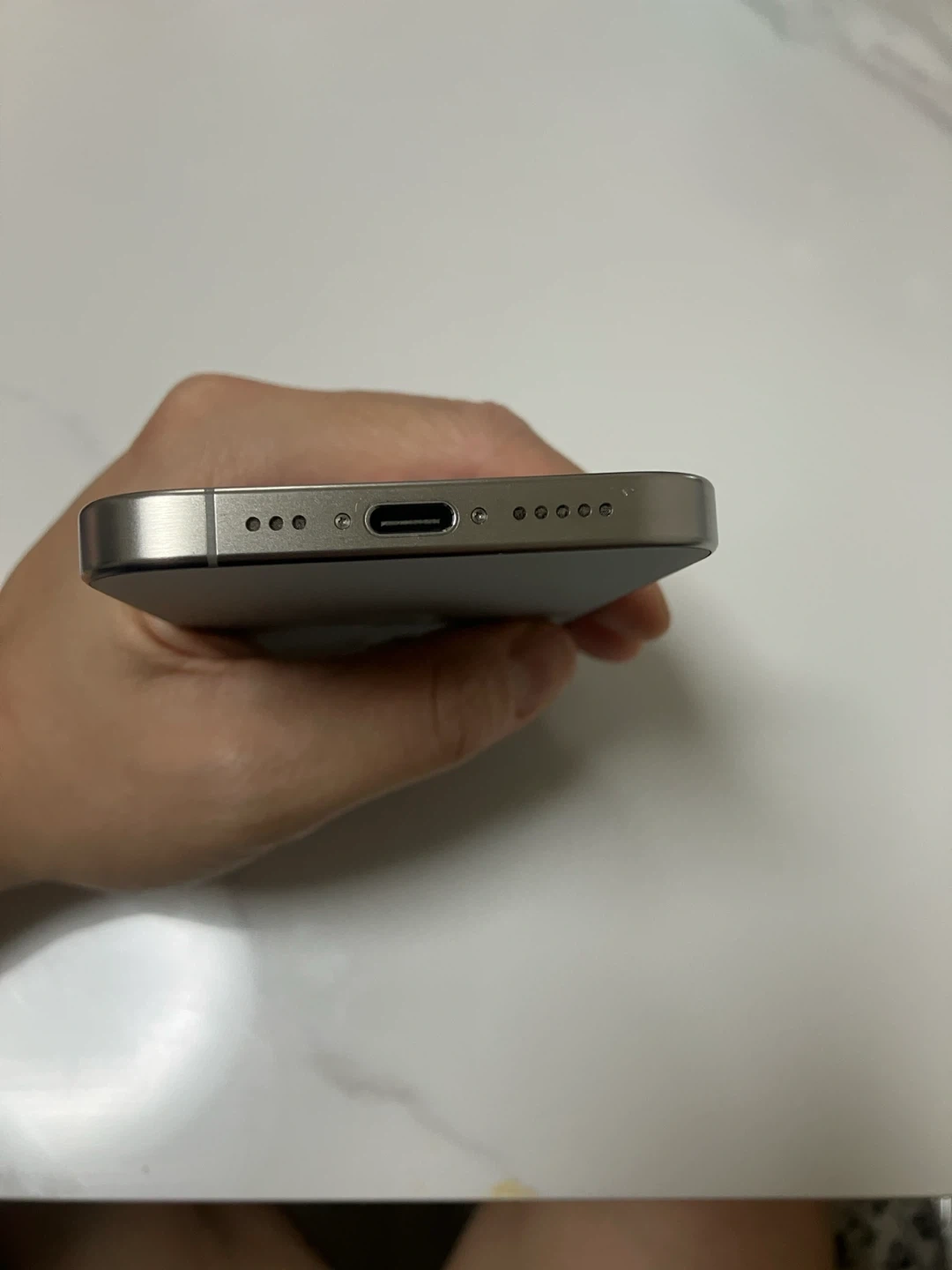 アップル iPhone 15 Proの写真6枚目
